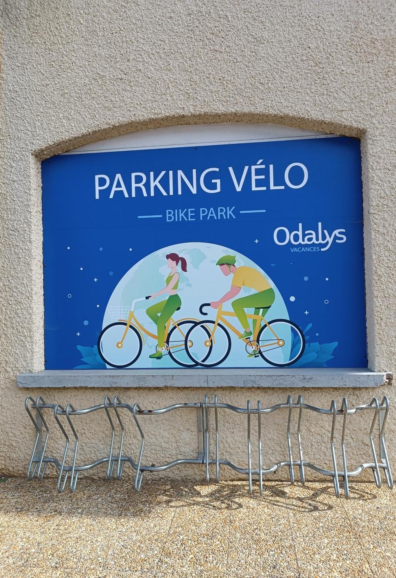 Studio Renove Dans Residence De Vacances Avec Grande Piscine Chauffee, Parking Et Terrasse Agde Kültér fotó
